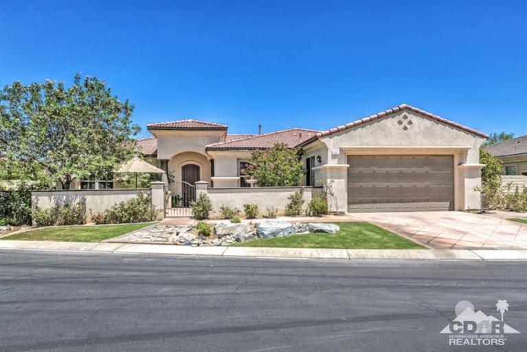118 Cascada Court, Palm Desert, CA 92211