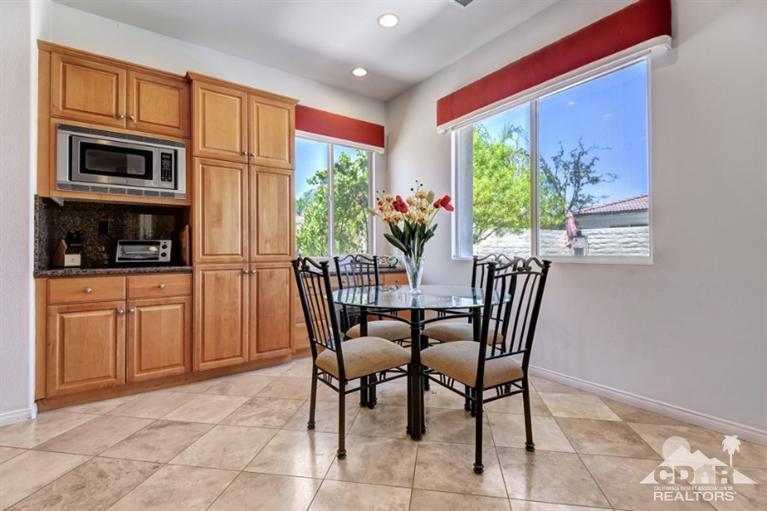 118 Cascada Court, Palm Desert, CA 92211