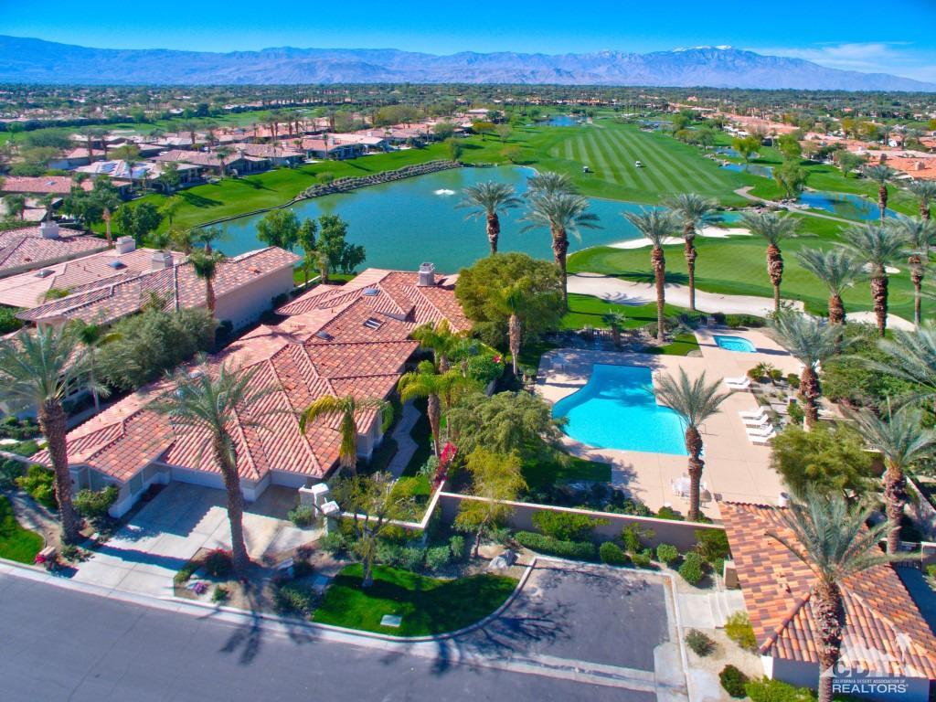 221 Arrowhead Dr Drive, Palm Desert, CA 92211