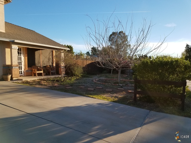 1030 JONES ST, Brawley, CA 92227