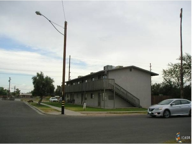 815 825 835 845 855 865 N 10, El Centro, CA 92243
