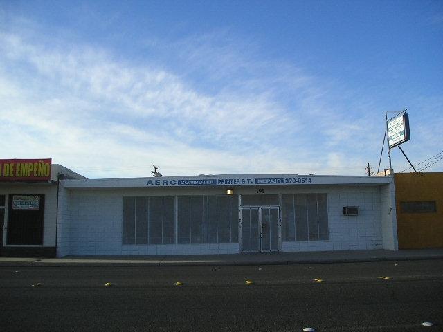 82 Smoketree Ave