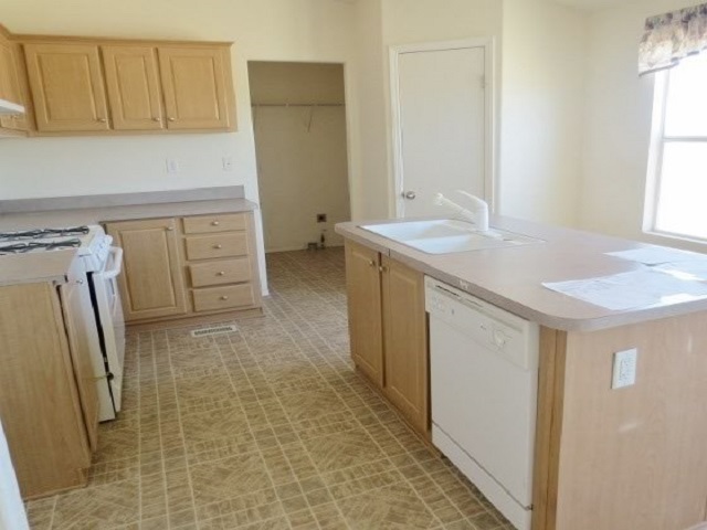 63534 4th St SJoshua Tree, CA, 92252San Bernardino County