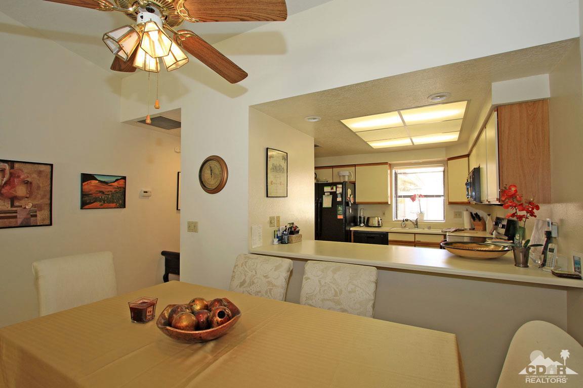604 Woodcrest Lane East, Palm Desert, CA 92260