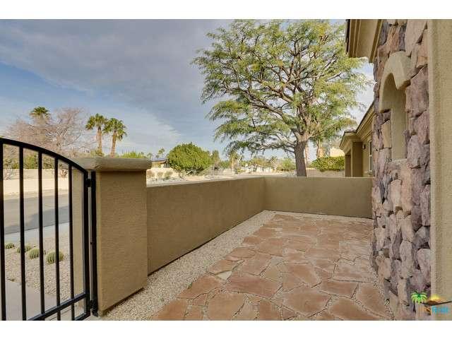 2400 North HERMOSA Drive, Palm Springs, CA 92262