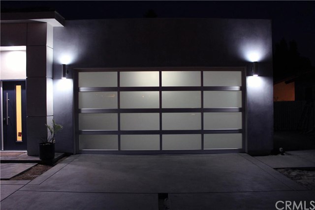 2010 North Sunrise Way, Palm Springs, CA 92262