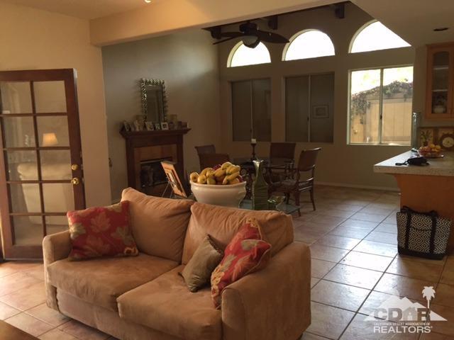 335 West Yorba Road, Palm Springs, CA 92262