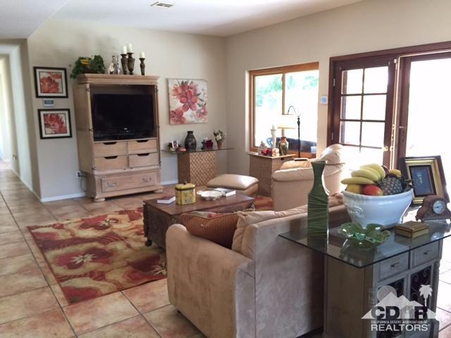 335 West Yorba Road, Palm Springs, CA 92262