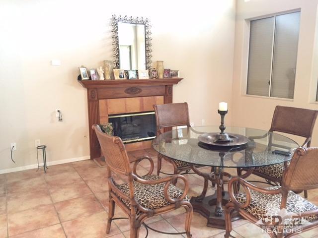335 West Yorba Road, Palm Springs, CA 92262