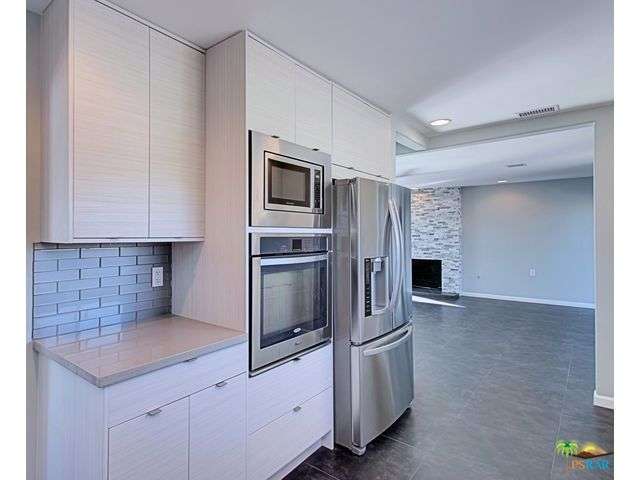 133 W San Carlos Rd, Palm Springs, United States 92262