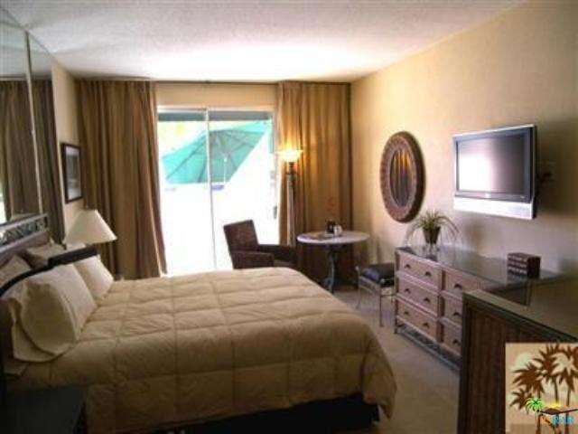 401 South EL CIELO Road, Palm Springs, CA 92262