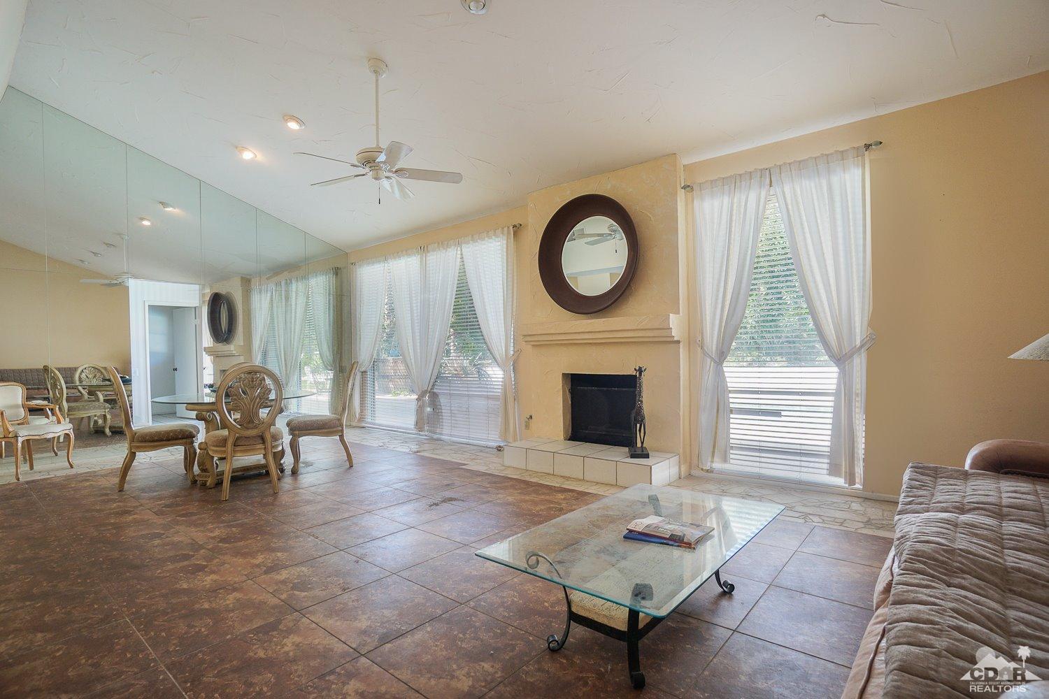2938 East Orella Circle, Palm Springs, CA 92264
