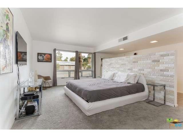 2033 South JOSHUA TREE Place, Palm Springs, CA 92264