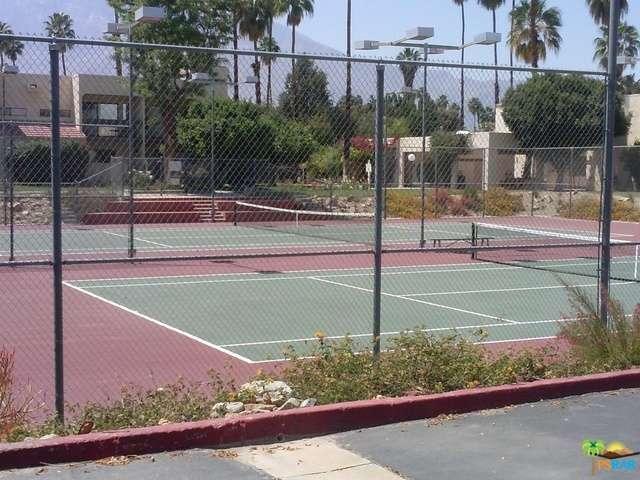 East WAVERLY, Palm Springs, CA 92264