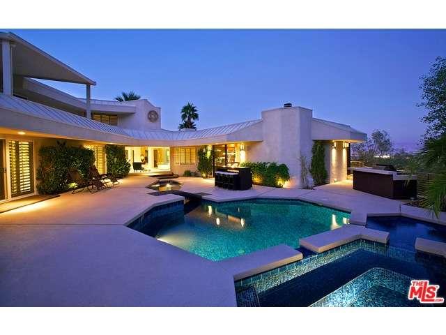 27 Stanford Dr