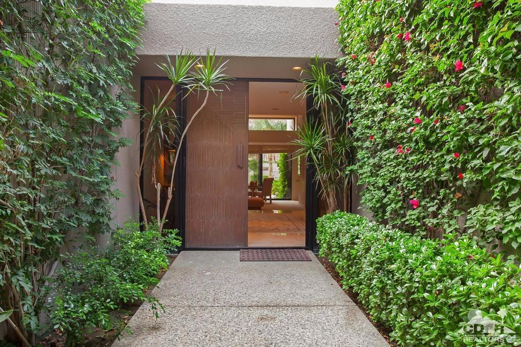 6 Brandeis Circle