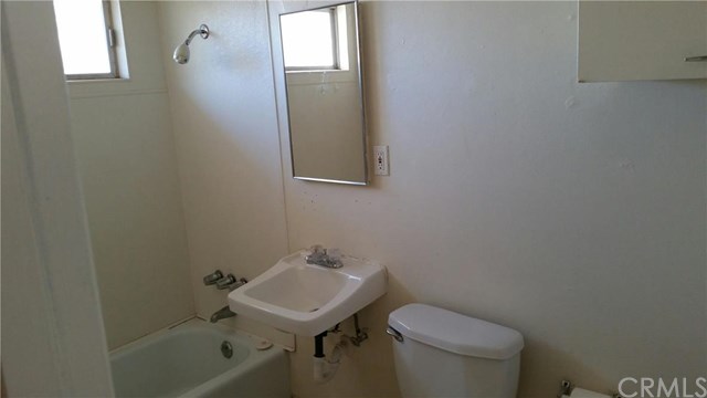 5870 Ocotillo Avenue, 29 Palms, CA 92277