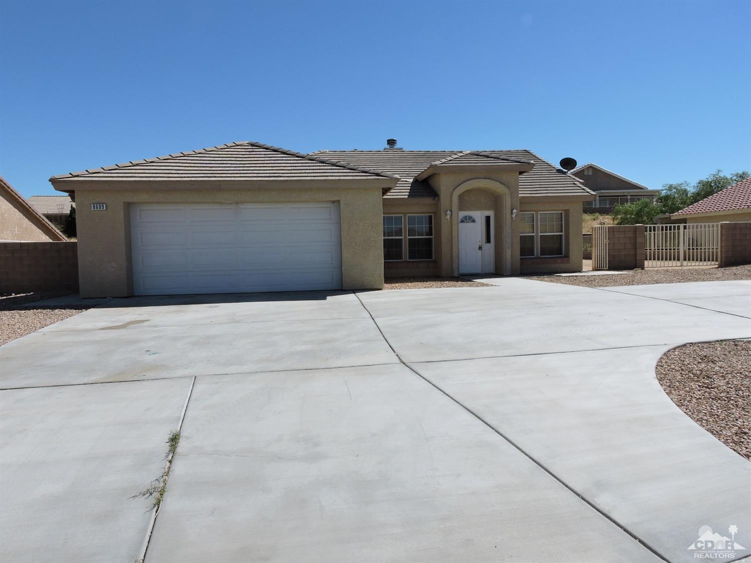 8609 Golden Meadow Drive, Yucca Valley, CA 92284