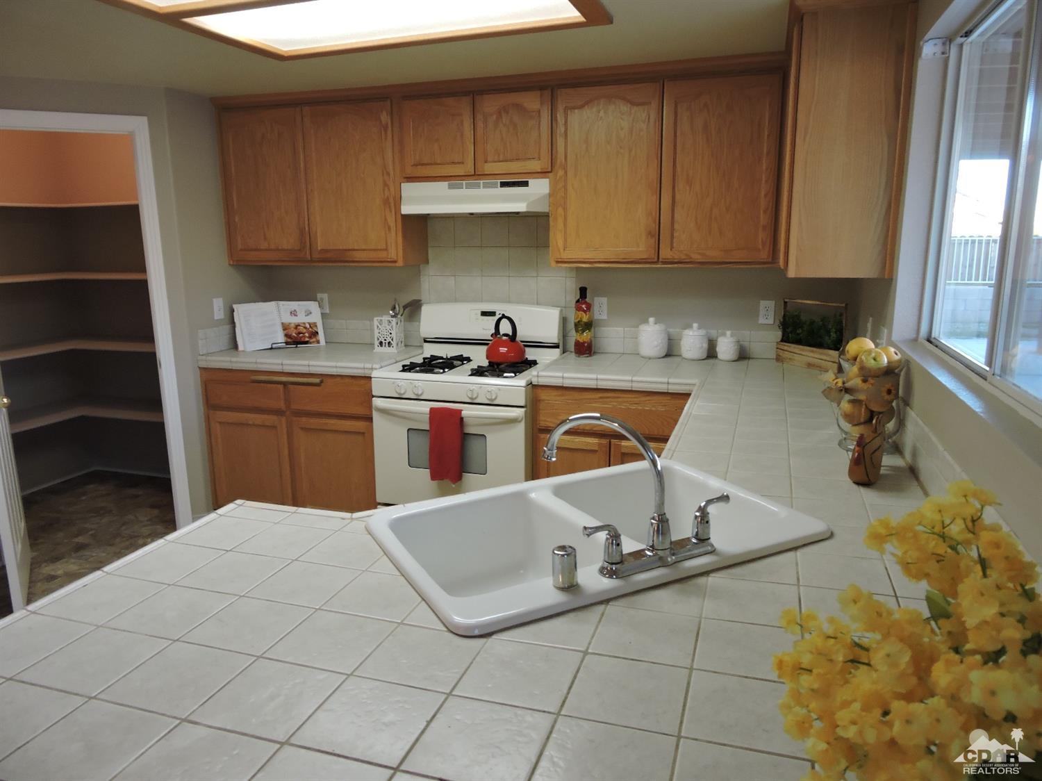 8609 Golden Meadow Drive, Yucca Valley, CA 92284
