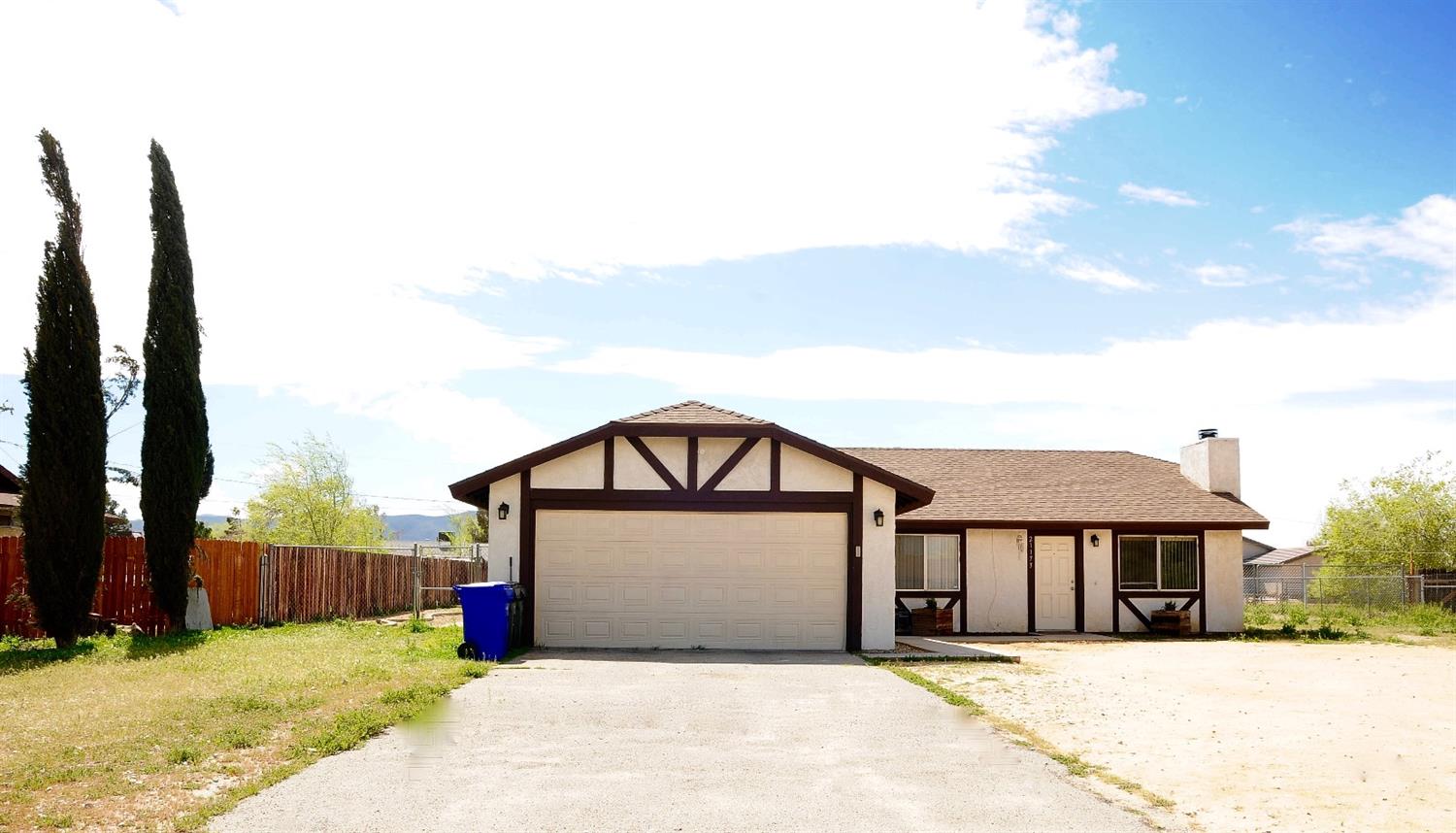 21173Minnetonka Rd, Apple Valley, CA 92307