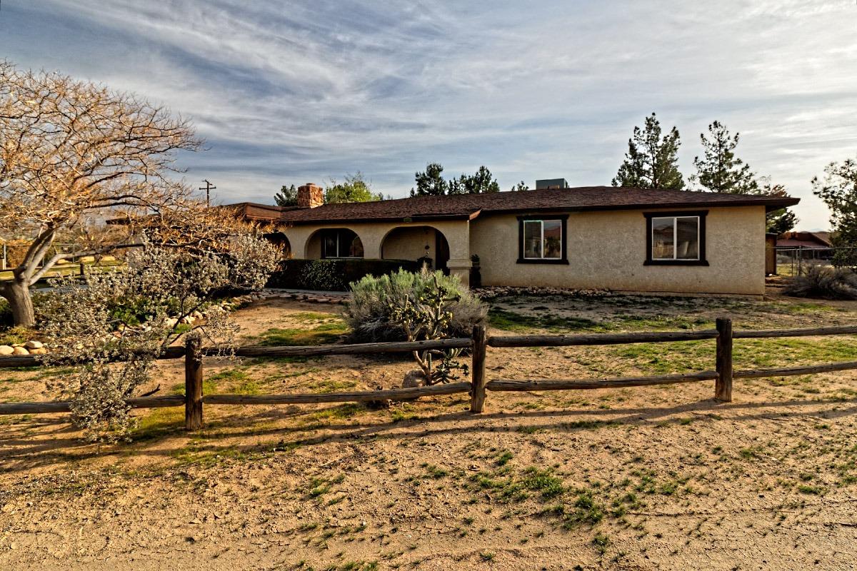 18595Seneca Court, Apple Valley, CA 92307