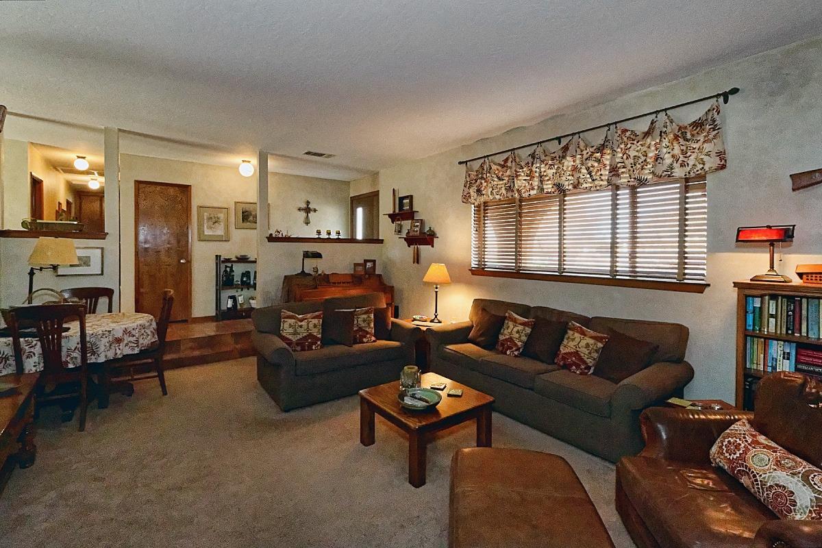 18595Seneca Court, Apple Valley, CA 92307