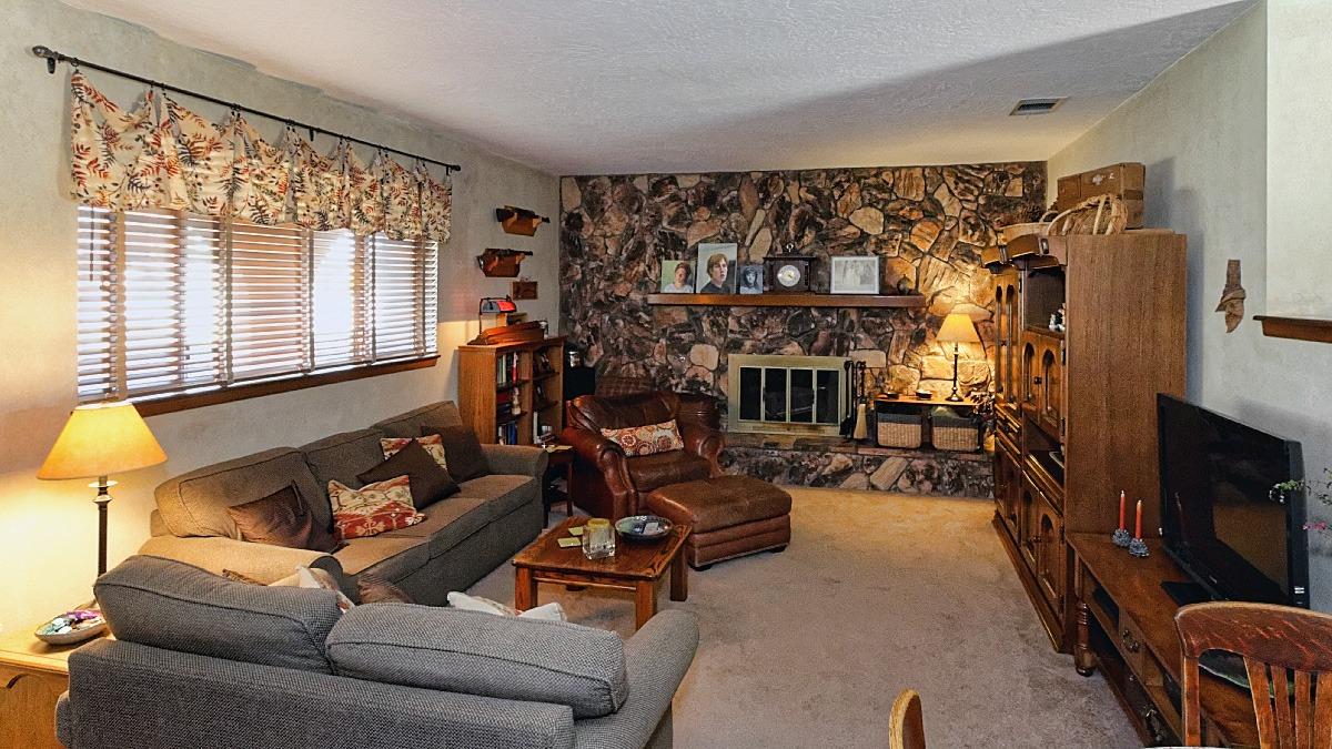 18595Seneca Court, Apple Valley, CA 92307