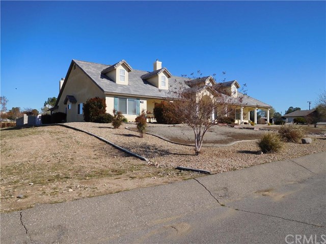16226Nosoni Rd, Apple Valley, United States 92307