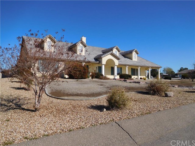 16226Nosoni Rd, Apple Valley, United States 92307