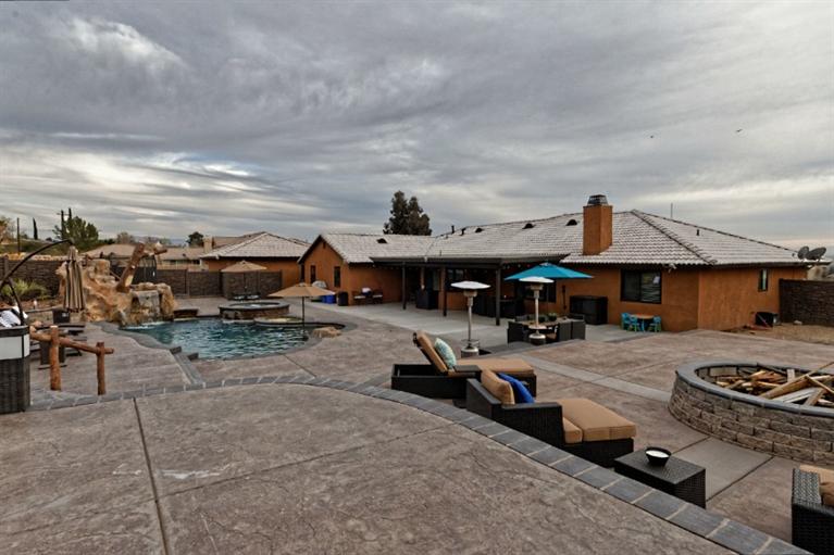 14985Apple Valley Road, Apple Valley, CA 92307