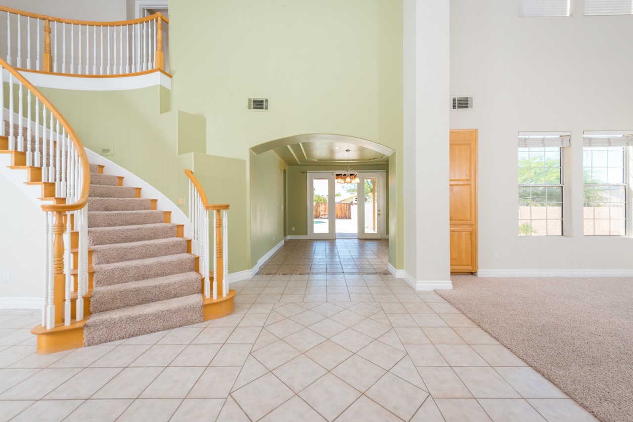16757 MENAHKA RD, Apple Valley, CA 92307