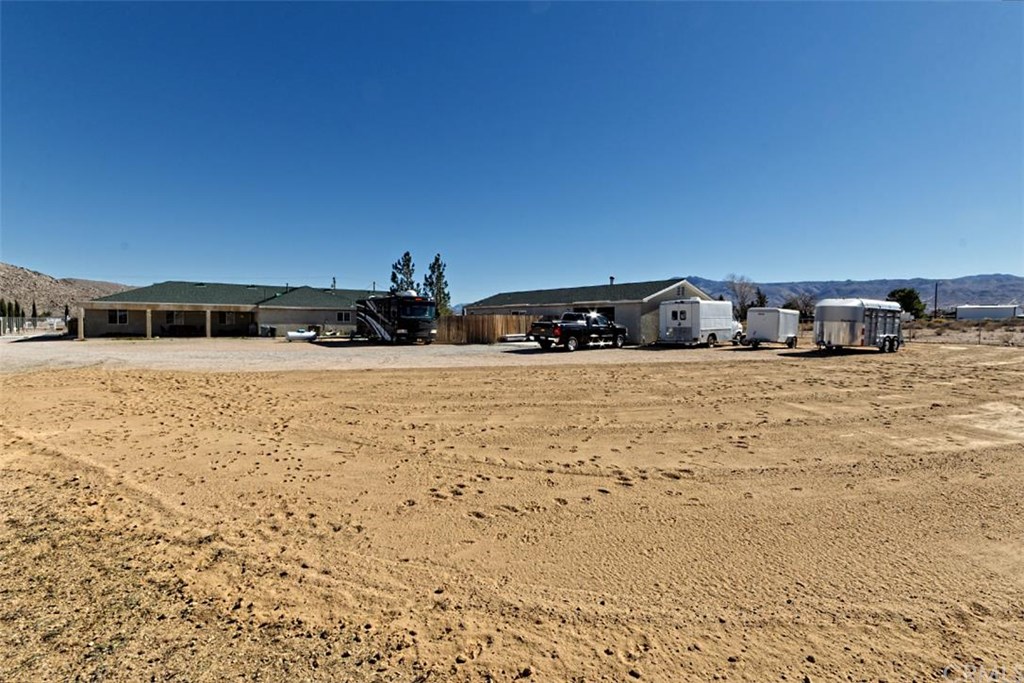 11860 Milpas Drive, Apple Valley, CA 92308