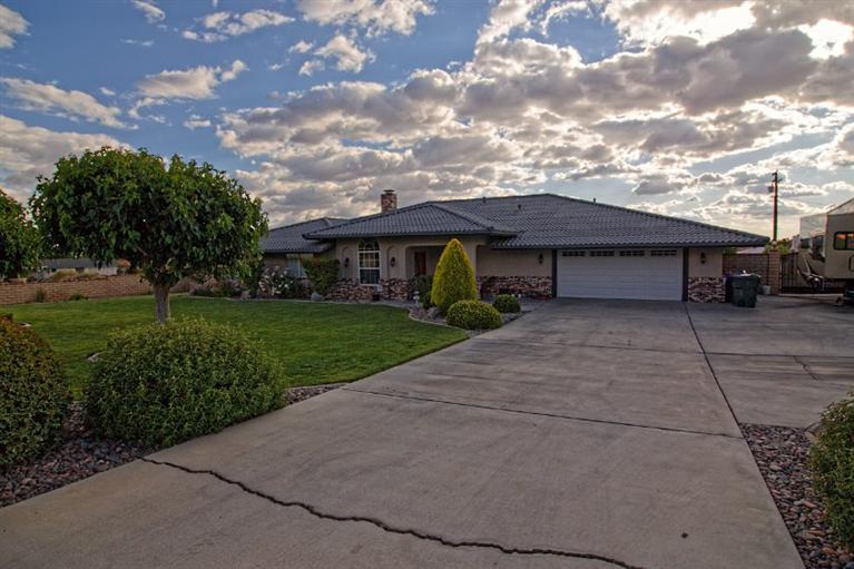 13120Olathe Rd, Apple Valley, United States 92308