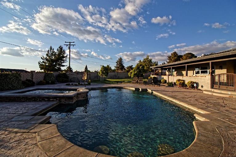 13120Olathe Rd, Apple Valley, United States 92308