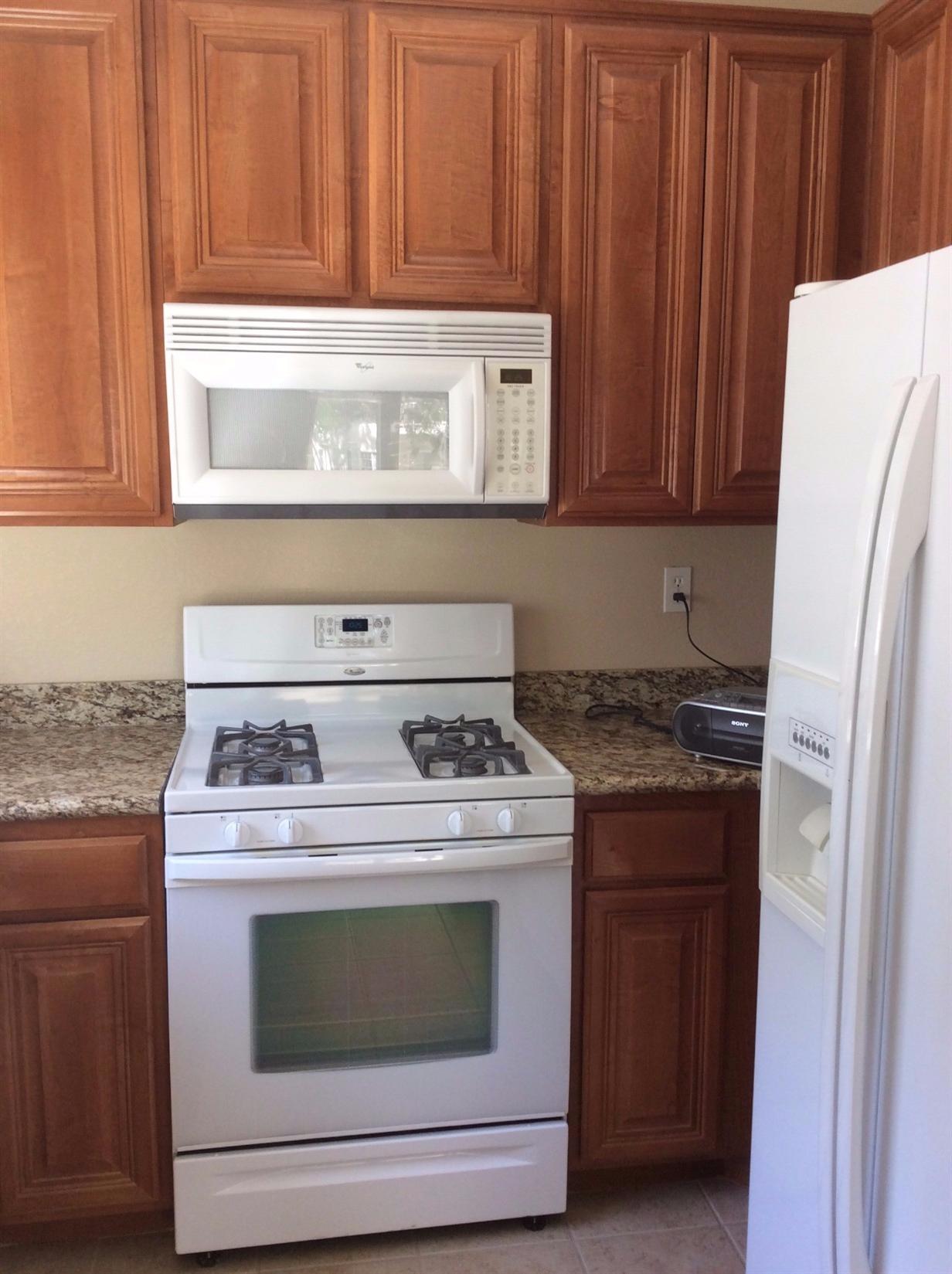 19255PALO VERDE DR Drive, Apple Valley, CA 92308