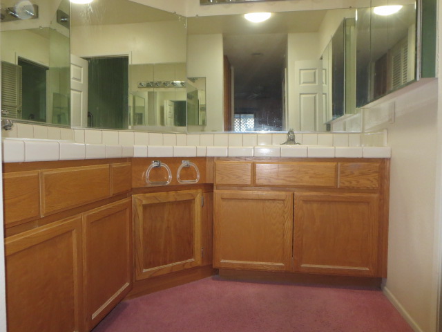 11644 Kerrie WayApple Valley, CA, 92308San Bernardino County