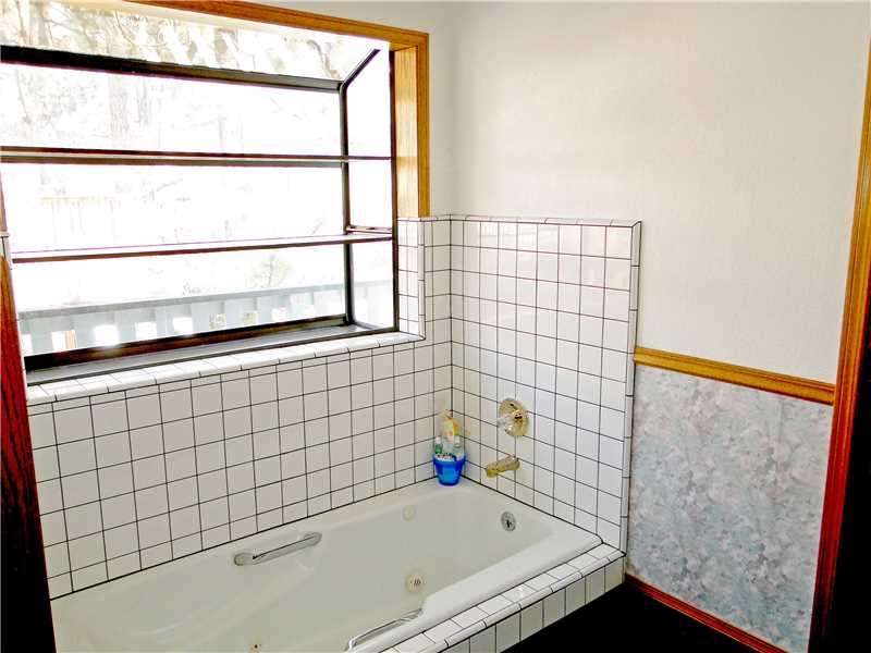 452 WOODSIDE, Big Bear City, CA 92314