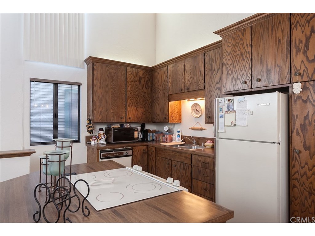 42527 Moonridge Road, Big Bear, CA 92315