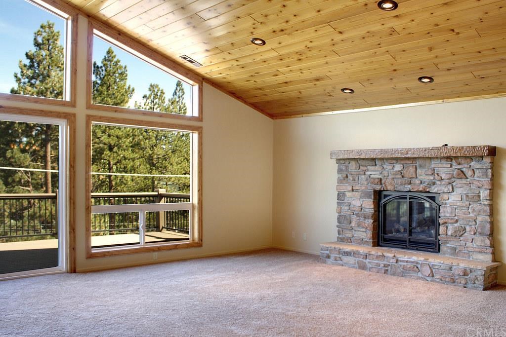 40189 Lakeview Drive, Big Bear, CA 92315