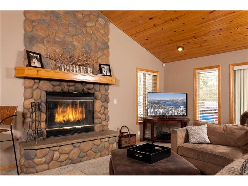 453 FALLENLEAF, Big Bear Lake, CA 92315