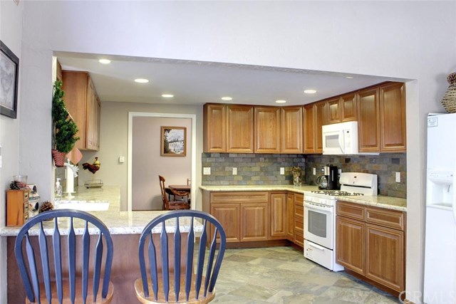 39160 Robin, Big Bear, CA 92315