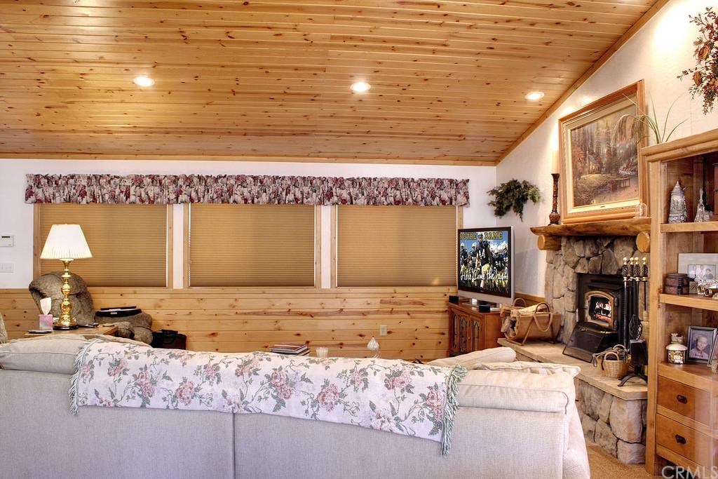 42680 Edgehill Drive, Big Bear, CA 92315