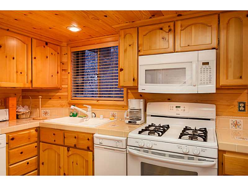 41714 SWITZERLAND, Big Bear Lake, CA 92315