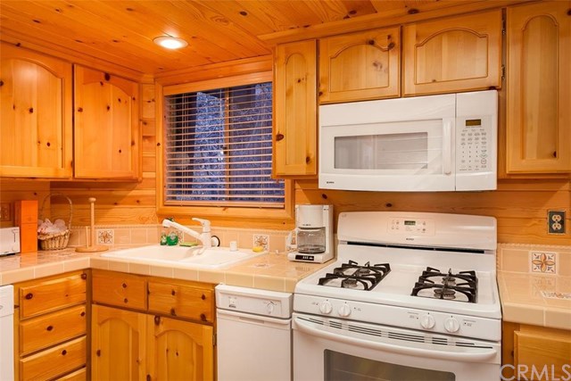 41714 Switzerland Drive, Big Bear, CA 92315
