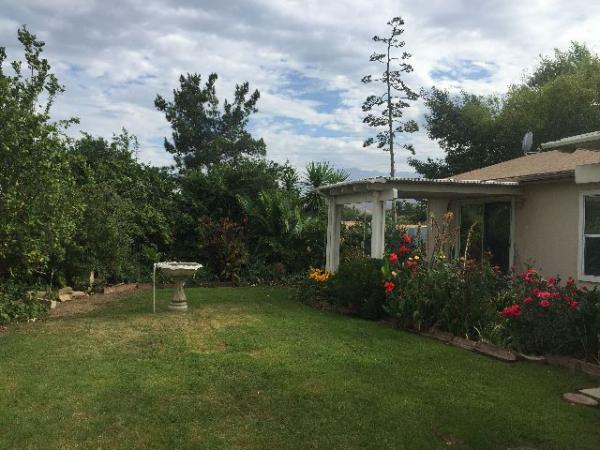 Plantation on the Lake296 Maple LaneCalimesa, CA 92320