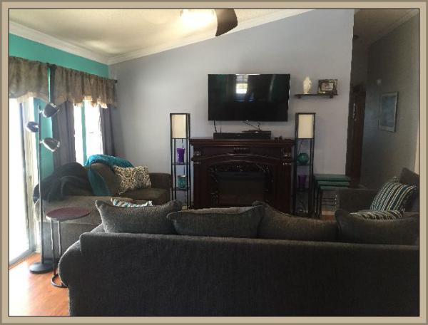 Plantation on the Lake229 Oak DriveCalimesa, CA 92320