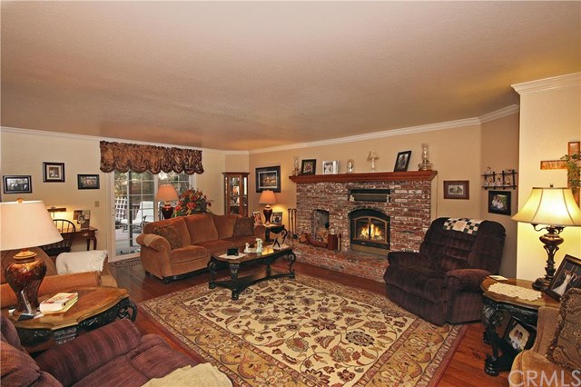250 Sawpit Creek Road, Crestline, CA 92322