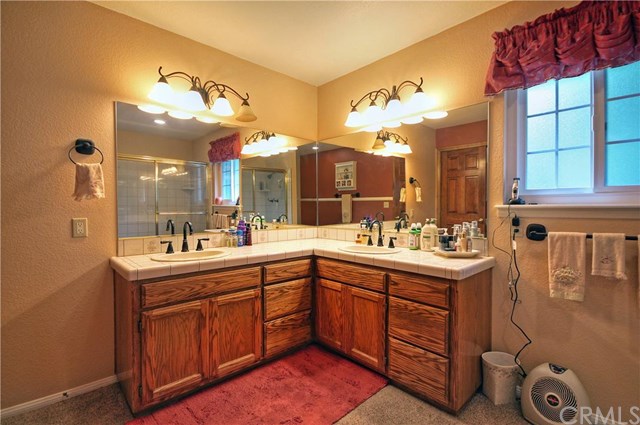 250 Sawpit Creek Road, Crestline, CA 92322