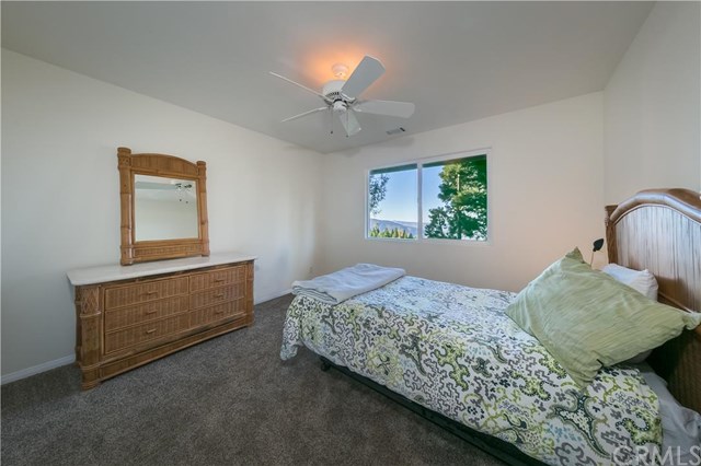 21750 Ballenger, Crestline, CA 92322