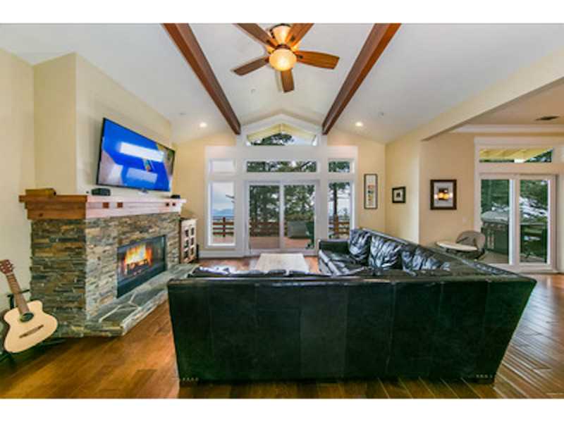 24018 SKYLAND, Crestline, CA 92325